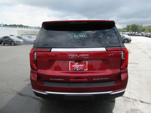 Certified 2026 GMC Yukon Elevation w/ Elevation Premium Package AWD/4WD image 7