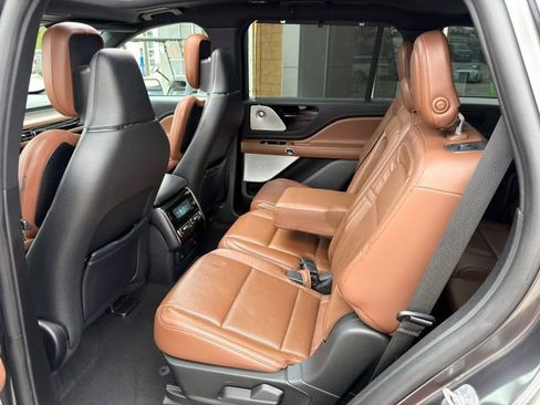 Used 2020 Lincoln Aviator Reserve w/ Equipment Group 202A AWD/4WD image 15