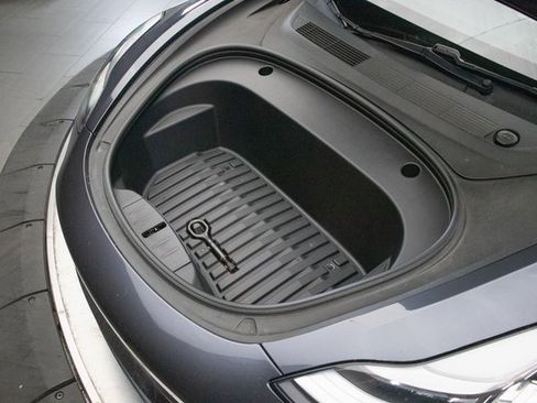 Used 2021 Tesla Model 3 Performance image 26