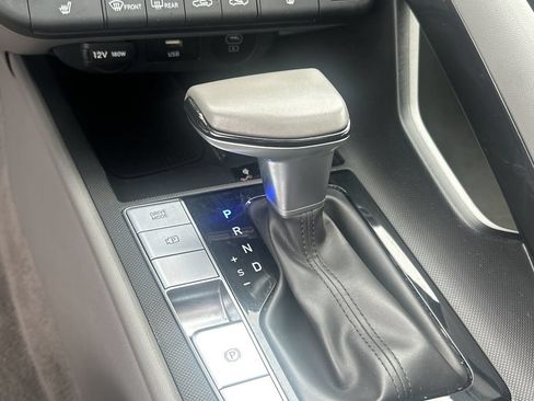 Used 2025 Hyundai Elantra SEL FWD image 29