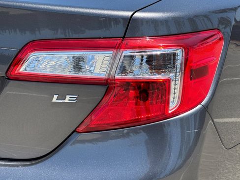 Used 2014 Toyota Camry LE FWD image 24