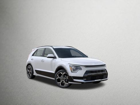 Used 2024 Kia Niro EX Touring image 1