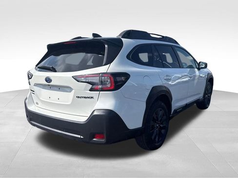 Used 2025 Subaru Outback Onyx Edition AWD/4WD image 6