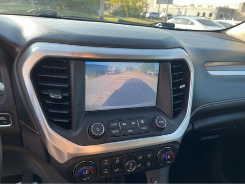 Used 2018 GMC Acadia SLE AWD/4WD image 13