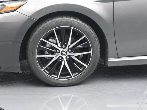 Used 2024 Toyota Camry SE FWD image 12
