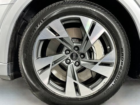 Used 2023 Audi e-tron Premium AWD/4WD image 11