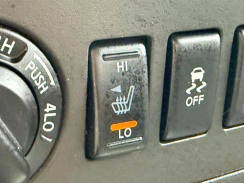 Used 2019 Nissan Frontier PRO-4X image 34