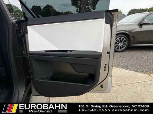 Used 2024 Tesla Cybertruck AWD Crew Cab image 24