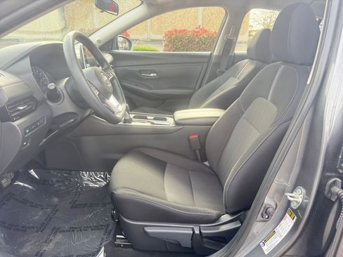 Used 2025 Nissan Sentra SV image 27