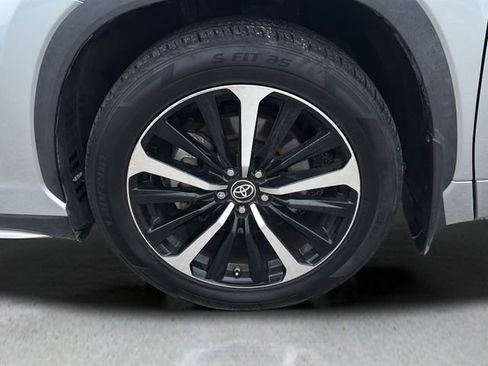 Used 2022 Toyota Highlander XSE FWD image 27