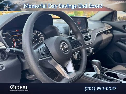 Used 2023 Nissan Altima 2.5 SV FWD image 9