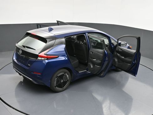 Used 2024 Nissan Leaf SV Plus image 41