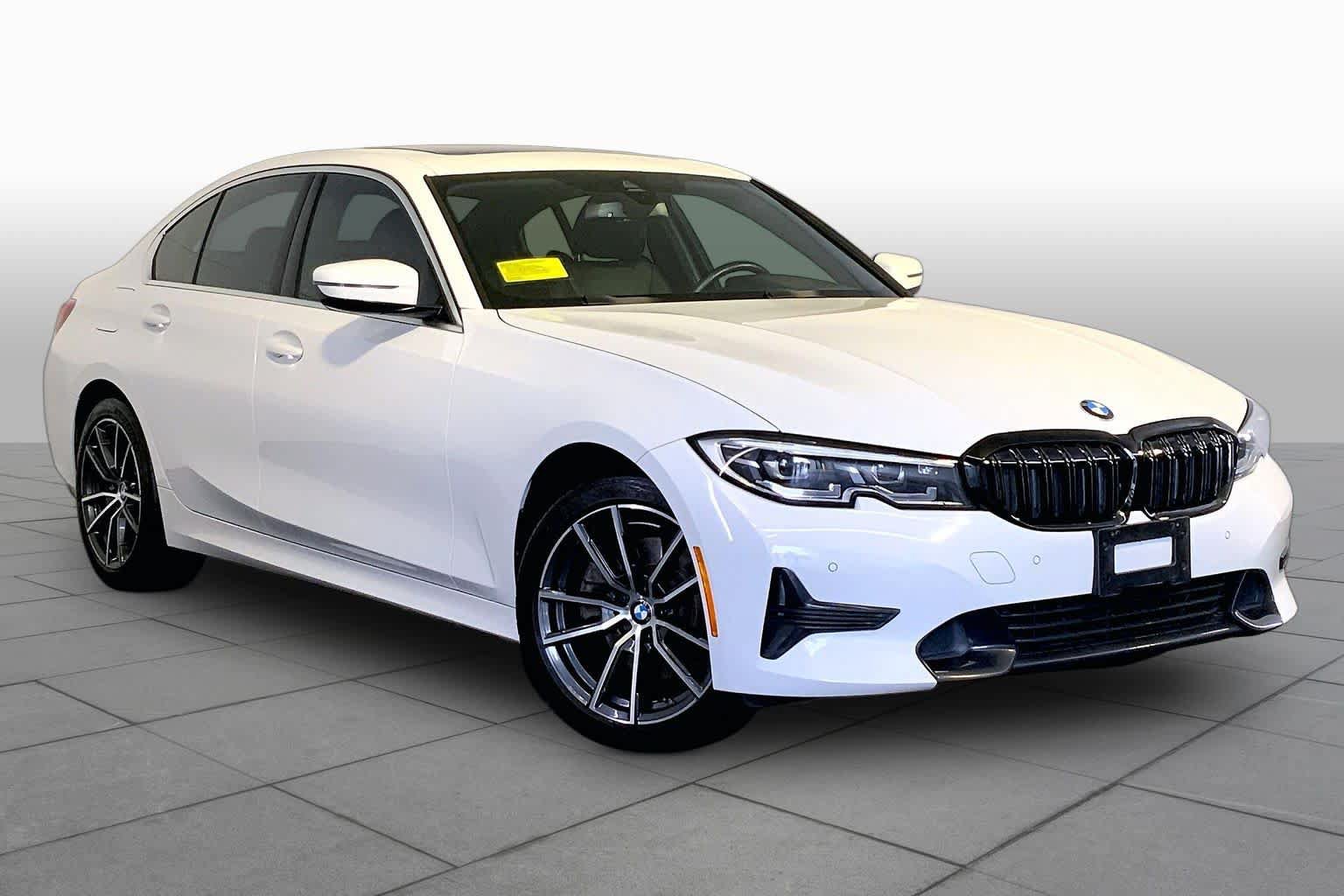 Used 2022 BMW 330i xDrive Sedan w/ Premium Package AWD/4WD image 3