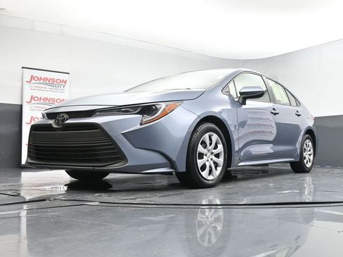 Used 2023 Toyota Corolla LE image 37