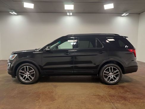 Used 2017 Ford Explorer Sport w/ Equipment Group 401A AWD/4WD image 6
