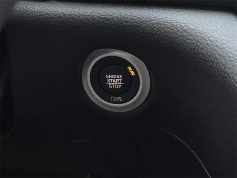 New 2026 Chrysler Pacifica Pinnacle w/ Trailer Tow Group image 22