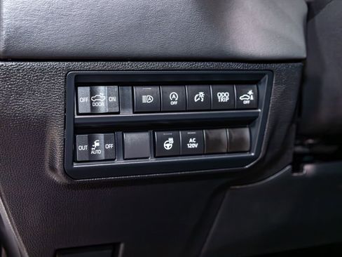 Used 2026 Toyota Tundra Platinum image 17