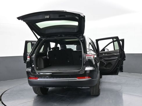 New 2026 Jeep Grand Cherokee Limited w/ Limited Altitude Package RWD image 69