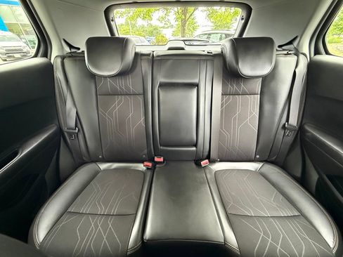 Used 2020 Chevrolet Trax LT w/ LT Convenience Package FWD image 26
