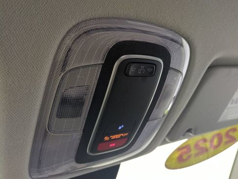 Used 2025 Hyundai Kona SEL FWD image 26
