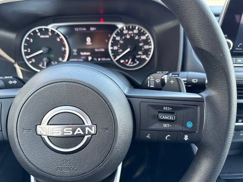 Used 2024 Nissan Rogue SV AWD/4WD image 85