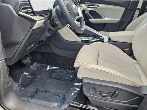 Used 2025 Audi Q5 Premium Plus w/ Premium Plus image 16