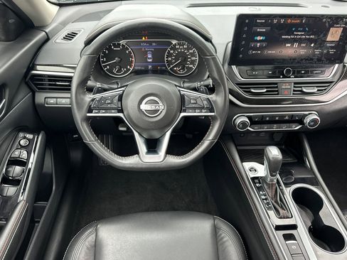 Certified 2024 Nissan Altima 2.5 SR w/ SR Premium Package AWD/4WD image 14