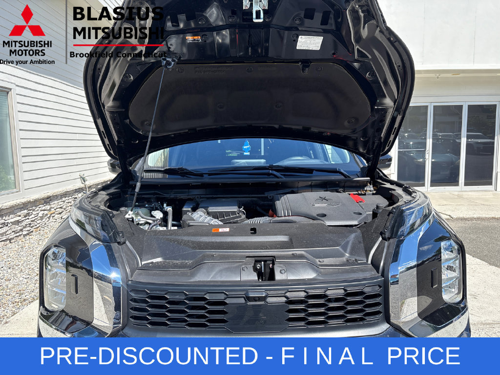 Used 2025 Mitsubishi Outlander ES AWD/4WD image 61