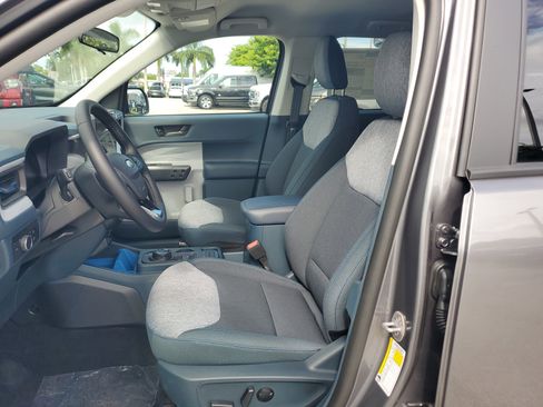 New 2025 Ford Maverick XLT w/ XLT Luxury Package image 9