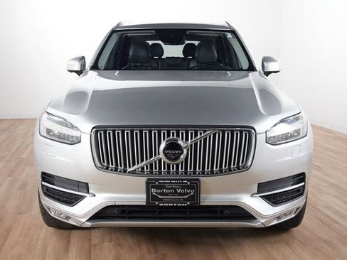 Used 2017 Volvo XC90 T6 Inscription w/ Vision Package AWD/4WD image 2