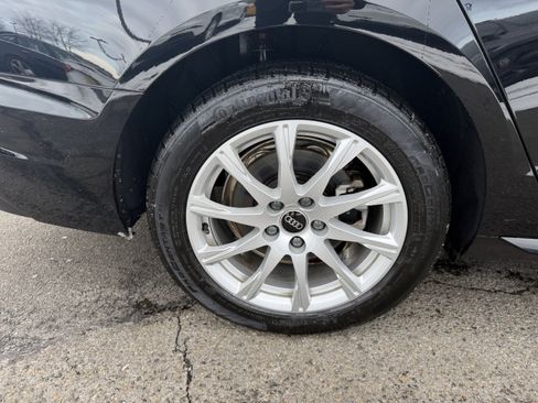 Used 2023 Audi A4 2.0T Premium w/ Convenience Package image 10