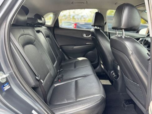 Used 2022 Hyundai Kona Limited image 19