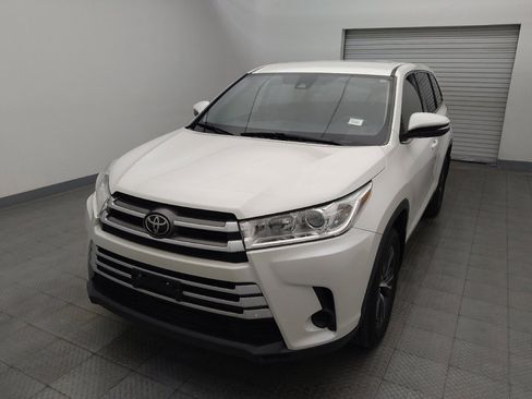 Used 2019 Toyota Highlander LE image 15