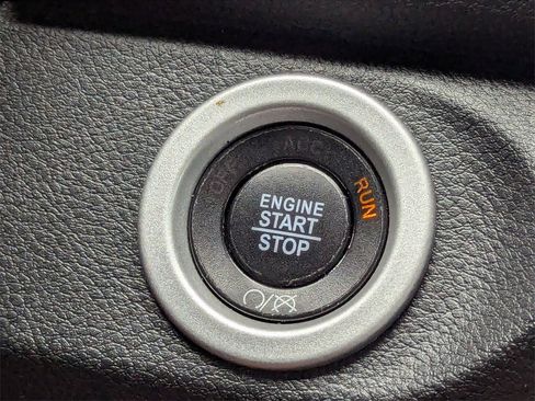 Used 2018 RAM 1500 Limited image 21