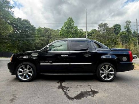Used 2010 Cadillac Escalade EXT Luxury AWD/4WD image 3
