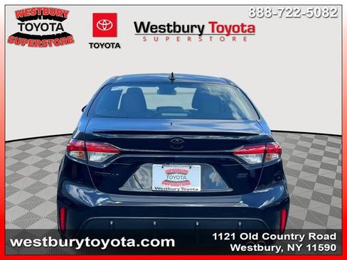 Used 2025 Toyota Corolla SE w/ Convenience Package FWD image 9