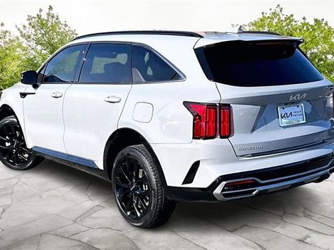 Used 2023 Kia Sorento SX image 12