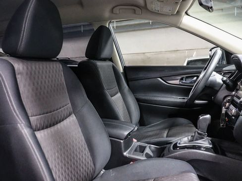 Used 2017 Nissan Rogue S FWD image 16