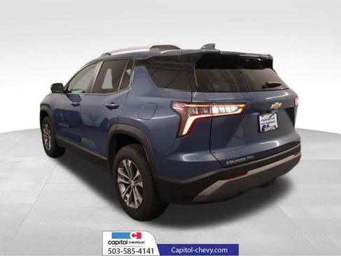 Used 2025 Chevrolet Equinox LT w/ Convenience Package II AWD/4WD image 5