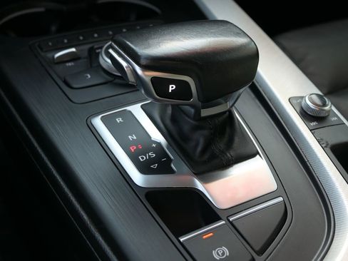 Used 2017 Audi A4 2.0T Premium w/ Convenience Package image 25