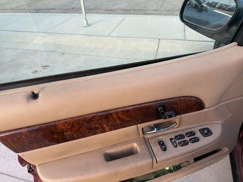 Used 2005 Mercury Grand Marquis GS RWD image 11