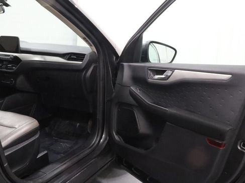 Used 2020 Ford Escape SE FWD image 14
