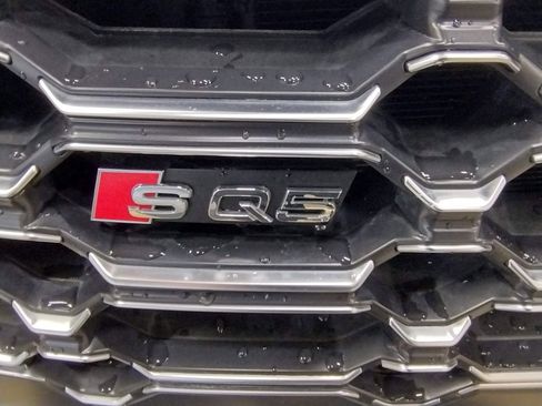 Used 2022 Audi SQ5 Premium Plus w/ Premium Plus Package image 5