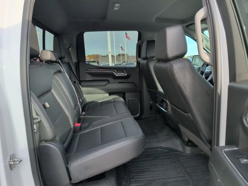 Used 2023 GMC Sierra 1500 SLT w/ SLT Premium Plus Package image 33