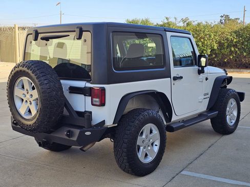 Used 2016 Jeep Wrangler Sport w/ Quick Order Package 24S AWD/4WD image 5