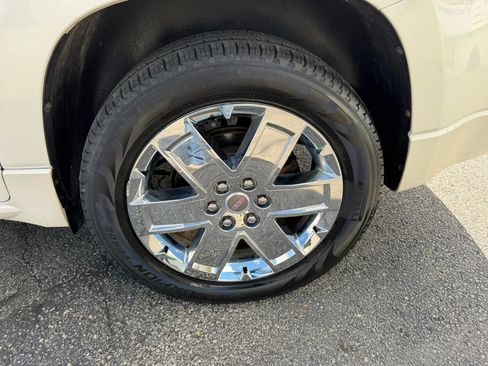 Used 2013 GMC Acadia Denali AWD/4WD image 79