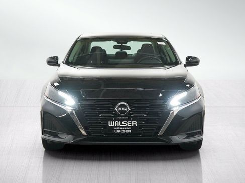 Used 2024 Nissan Altima 2.5 SV w/ SV Premium Package AWD/4WD image 8