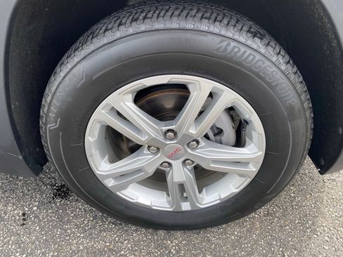 Used 2024 GMC Terrain SLE AWD/4WD image 27