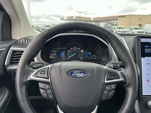 Used 2024 Ford Edge Titanium w/ Equipment Group 301A image 19