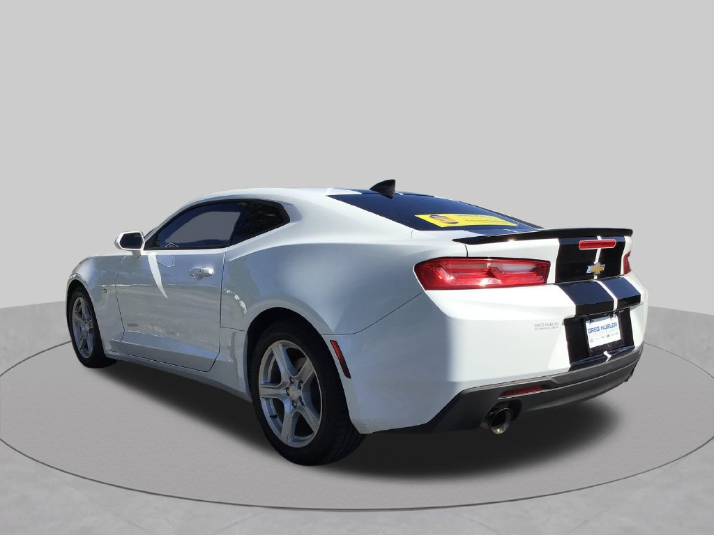 Used 2016 Chevrolet Camaro LT RWD image 11